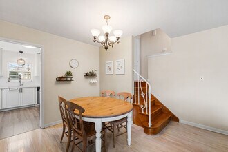 331 Romona Rd in Wilmette, IL - Building Photo - Building Photo