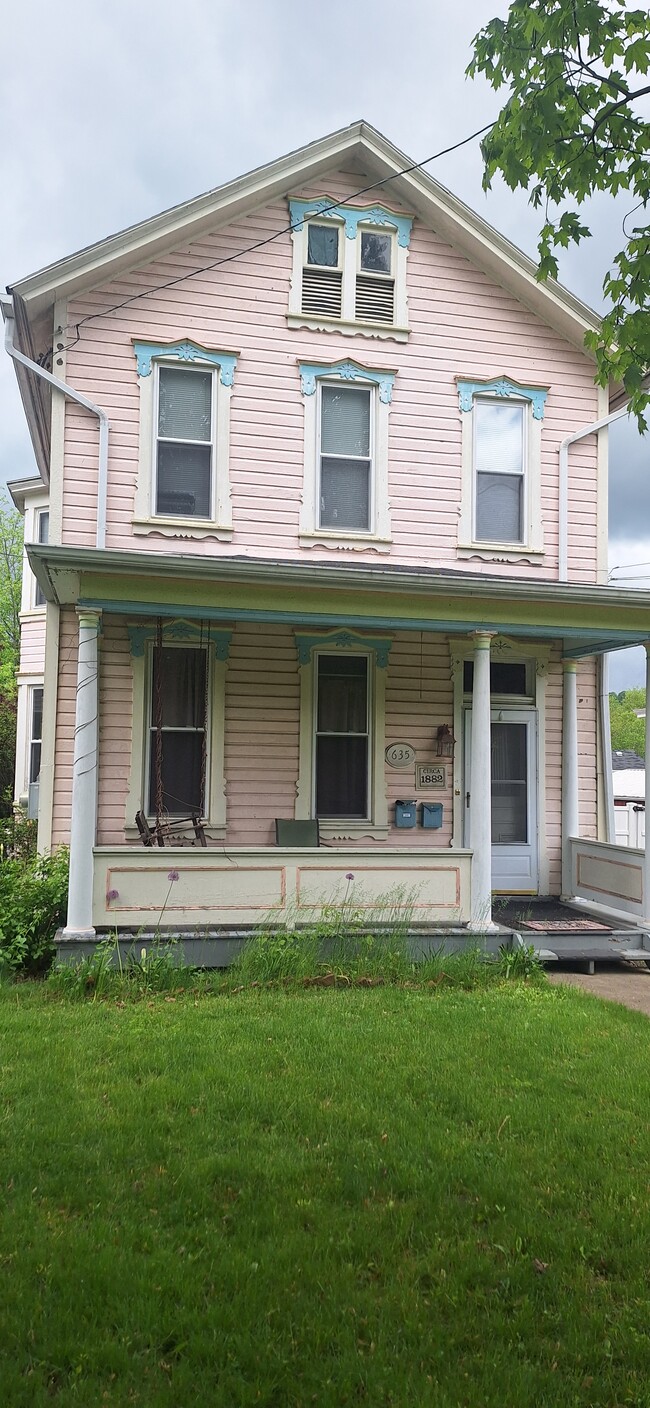 635 5th St, Unit 1 in Oakmont, PA - Building Photo - Building Photo