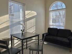 171 Oak St in Lewiston, ME - Building Photo