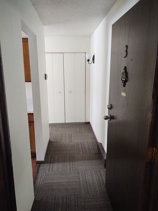 504 9th St in Heron Lake, MN - Building Photo