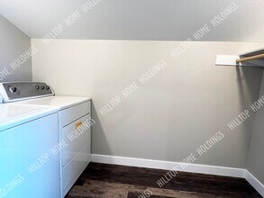 4 Frazier Oaks Rd in Eldon, MO - Building Photo - Building Photo