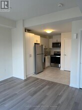 10 Liben Wy in Toronto, ON - Building Photo - Building Photo