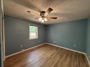 113 Rea St in Hollister, MO - Building Photo - Building Photo