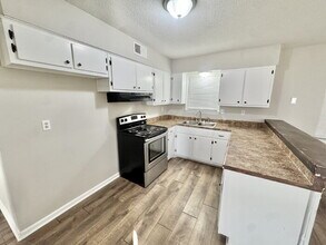 5176 Braden Dr in Memphis, TN - Building Photo - Building Photo