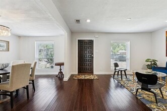 4702 Wateka Dr in Dallas, TX - Building Photo - Building Photo