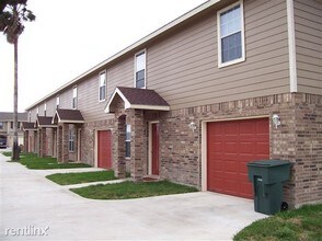 809 W Arroyo Park Ln in Harlingen, TX - Building Photo - Building Photo