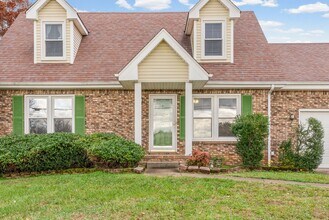 187 Old Farmers Rd in Clarksville, TN - Building Photo - Building Photo