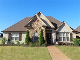 5857 Savannah Pky in Southaven, MS - Building Photo