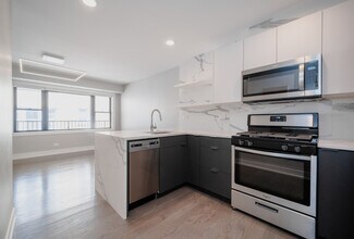 4423 N Ashland Ave in Chicago, IL - Building Photo - Building Photo
