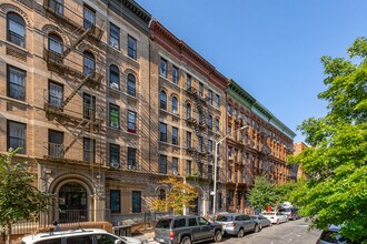 118-120 W 137th St in New York, NY - Building Photo - Primary Photo