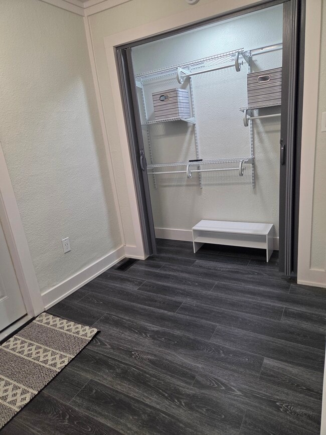 8546 Kessler St in Overland Park, KS - Building Photo - Building Photo