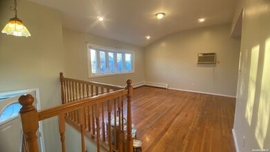 315 Starke Ave in East Meadow, NY - Foto de edificio - Building Photo