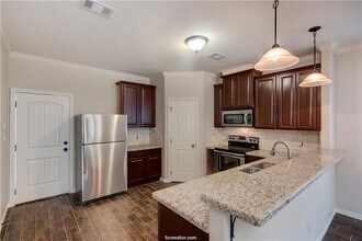 304 Cooner St, Unit B in College Station, TX - Building Photo - Building Photo