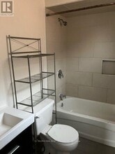 42 Coe Dr in Ajax, ON - Building Photo - Building Photo