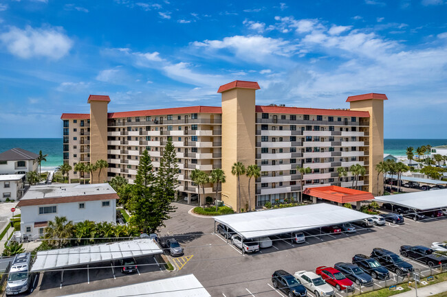 Shore Mariner Condominiums in Redington Shores, FL - Building Photo - Building Photo