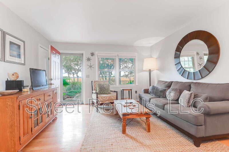 411 St Charles Ct in Charleston, SC - Building Photo