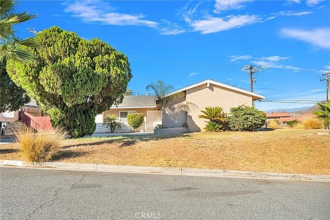 6631 Ave De Palma in Riverside, CA - Foto de edificio - Building Photo