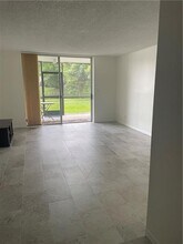 3670 Inverrary Dr in Lauderhill, FL - Building Photo - Building Photo