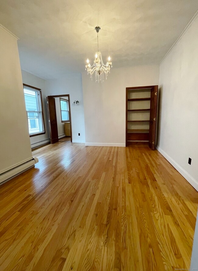 105 W Elm St