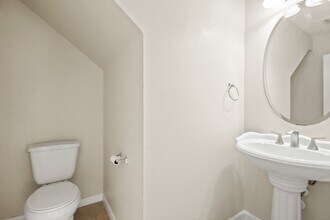 1223 Grassy View Dr in Houston, TX - Building Photo - Building Photo