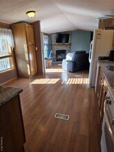 8 Greenrose Dr in Marlboro, NY - Building Photo - Building Photo