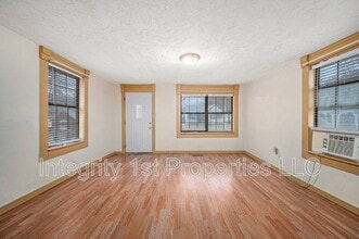 618 N 11th St in Leavenworth, KS - Building Photo - Building Photo