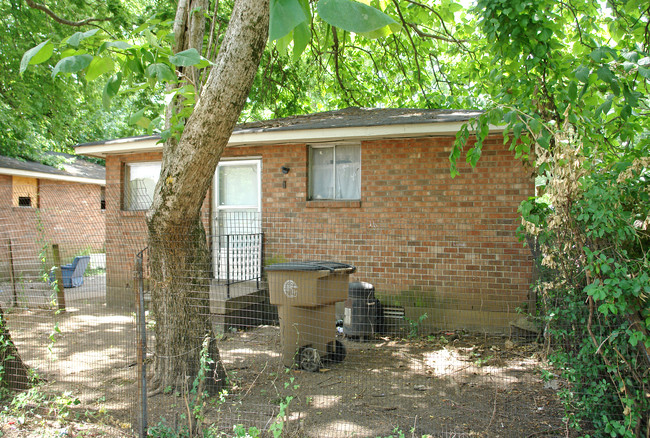 4 Claiborne St in Nashville, TN - Foto de edificio - Building Photo