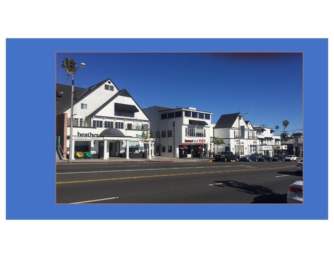 7916 Santa Monica Blvd in West Hollywood, CA - Building Photo - Building Photo