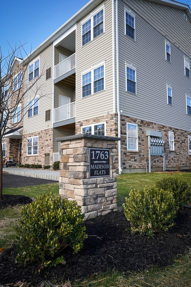 1763 Madison Ave in Bethlehem, PA - Building Photo - Building Photo
