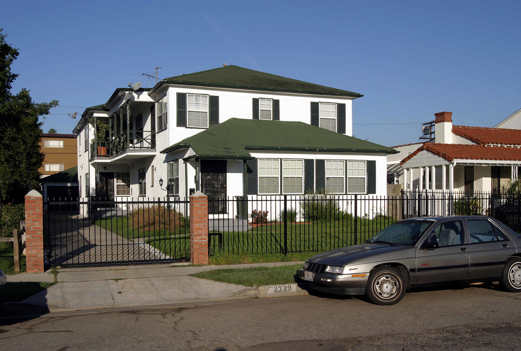 2329 S Garth Ave in Los Angeles, CA - Building Photo