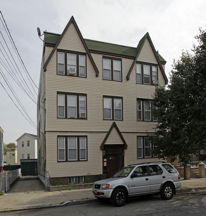 16-18 Long St in Jersey City, NJ - Building Photo