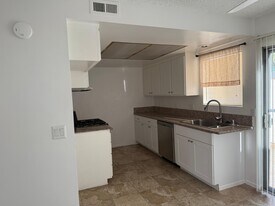 1340 E Stearns Ave in La Habra, CA - Building Photo