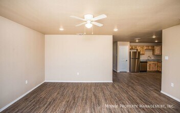 2402 N Ave O in Lubbock, TX - Foto de edificio - Building Photo