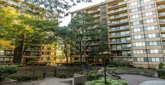 Union Plaza Apartments in Union City, NJ - Building Photo