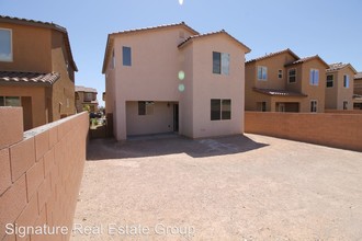 819 Earth Luster Rd in Las Vegas, NV - Building Photo - Building Photo