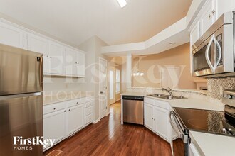 9029 Jefferson Woods Dr in Rural Hall, NC - Foto de edificio - Building Photo