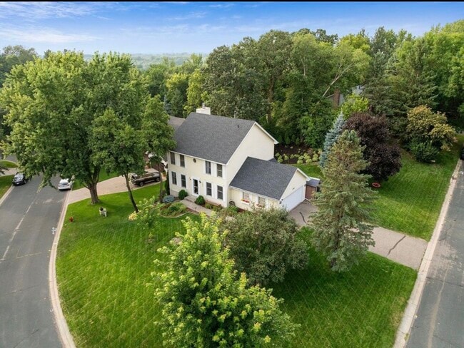 1389 Camelback Dr in Eagan, MN - Building Photo - Building Photo