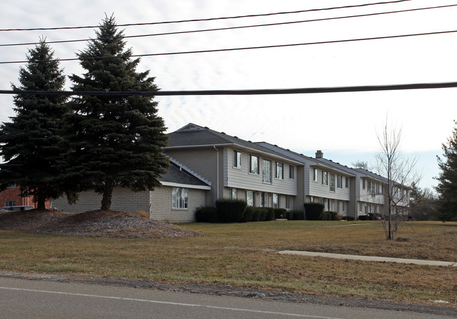 Abbington Apartments in Plymouth, MI - Building Photo - Building Photo