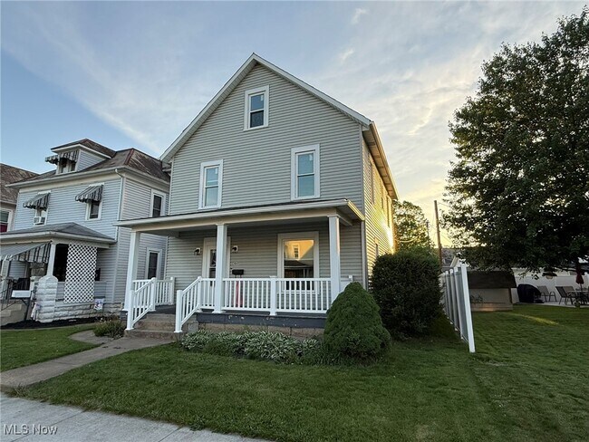460 2nd St NW in New Philadelphia, OH - Building Photo - Building Photo