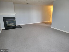 2454 Apple Blossom Ln-Unit -203 in Odenton, MD - Building Photo - Building Photo