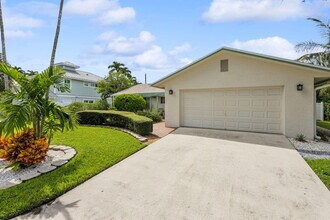 10 Sailfish Ln in Boynton Beach, FL - Building Photo - Building Photo