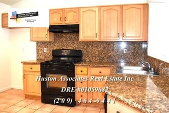 2461 Fairway Glen St in Stockton, CA - Building Photo - Building Photo