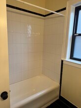 7952 S Champlain Ave in Chicago, IL - Foto de edificio - Building Photo