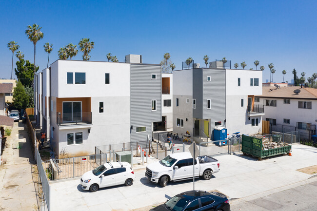 962 N Normandie Ave in Los Angeles, CA - Building Photo - Building Photo