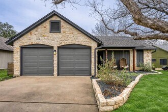 916 Great Britain Blvd in Austin, TX - Building Photo - Building Photo