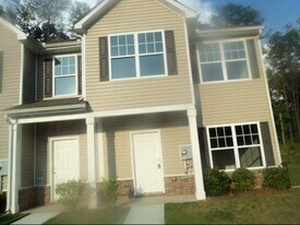 6294 Mallory Ridge in Union City, GA - Building Photo