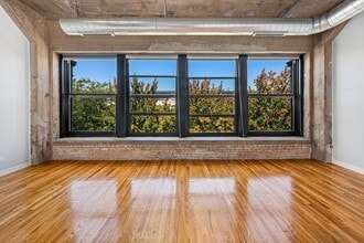 1001 W 15th St in Chicago, IL - Building Photo - Building Photo