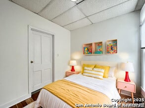 827 Steves Ave in San Antonio, TX - Building Photo - Building Photo