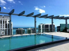 1100 S Miami Ave, Unit 1620 in Miami, FL - Foto de edificio - Building Photo
