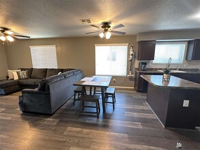 7118 E 37th Pl in Yuma, AZ - Foto de edificio - Building Photo